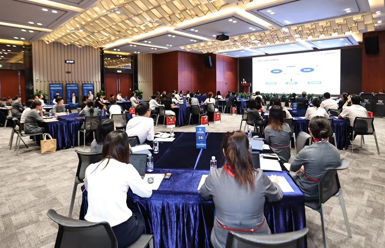 人力资源和社会保障部召开就业友好型发展方式专家研讨会